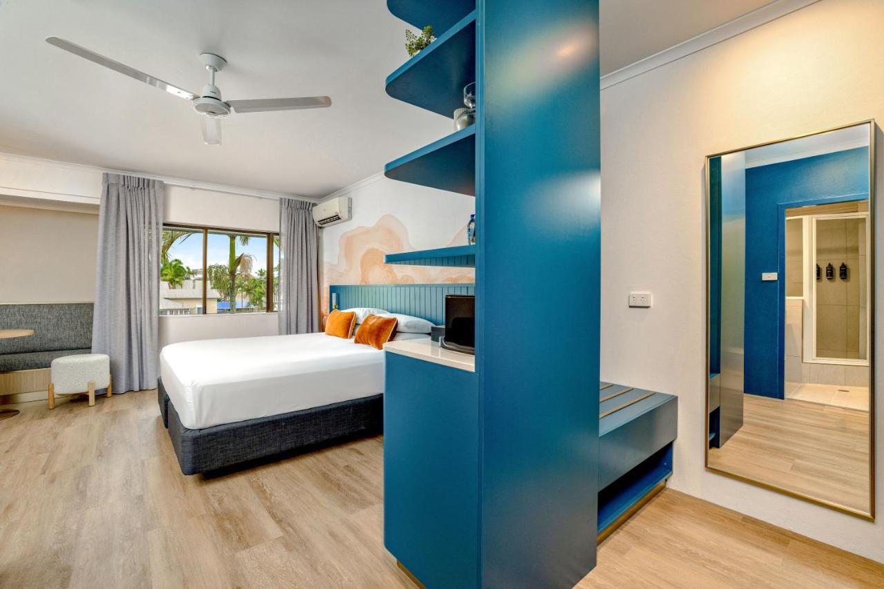Mercure Cairns Exterior photo
